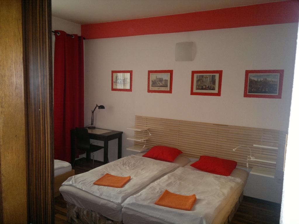 Red Apartment Bratislava Værelse billede